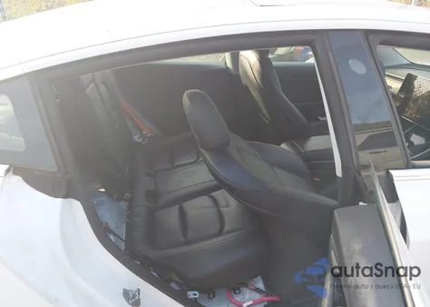 2020 Tesla Model 3 Standard Range Plus Rear-Wheel Drive/Standard Range Rear-Wheel Drive z USA, uszkodzony, nr VIN 5YJ3E1EA9LF659822